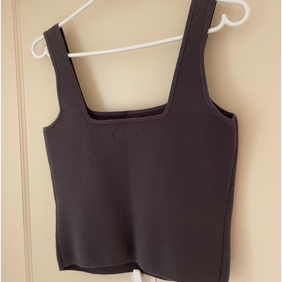 Abercrombie Tank - Picture 3 of 3